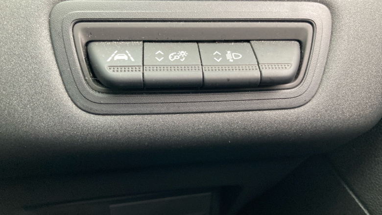 Renault Captur 1.3 TCE 140 Iconic 5dr Petrol Hatchback